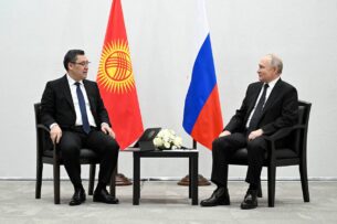Садыр Жапаров провел переговоры с  Владимиром Путиным в Казани