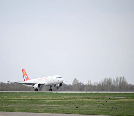 В Кыргызстан прибыл новый борт № 1 — Airbus 320