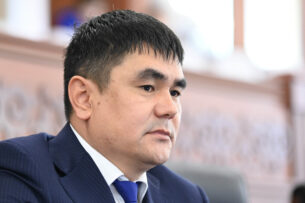 ЦИК Кыргызстана досрочно прекратила полномочия депутата Айбека Осмонова