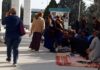 Полиция Ашхабада преследует уличных торговцев