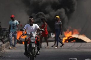 Банды Гаити взяли штурмом тюрьму и освободили 4000 заключенных