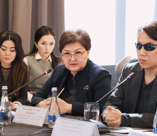 Министр труда Кыргызстана заявила, что граждане с инвалидностью могут регистрироваться онлайн в качестве соискателей на трудоустройство