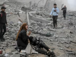 Надвигающийся голод на севере сектора Газа полностью рукотворный, заявил глава ООН. Израильские силы усилили налеты на мирных палестинцев