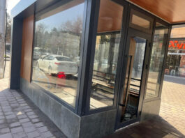 В Бишкеке снова взломали остановку