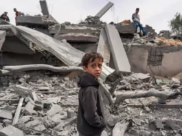 Газа: более 17 тысяч детей остались без родителей и опекунов