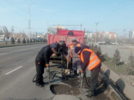 В ближайшее время на бишкекских дорогах проведут ямочный ремонт