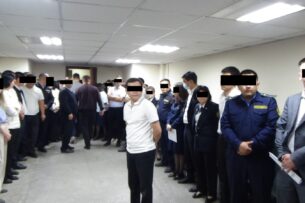 ГКНБ Кыргызстана задержал 5 сотрудников Государственной налоговой службы за системную коррупцию