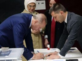 Партия Эрдогана проиграла на местных выборах