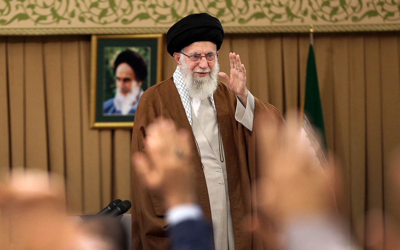 Аятолла Хаменеи назвал лживыми цели санкций западных стран против Ирана
