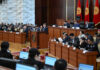 Жогорку Кенеш заслушивает информацию кабмина по вопросам развития социально-экономической сферы Кыргызстана