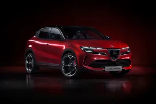 Alfa Romeo рассекретила кроссовер Milano