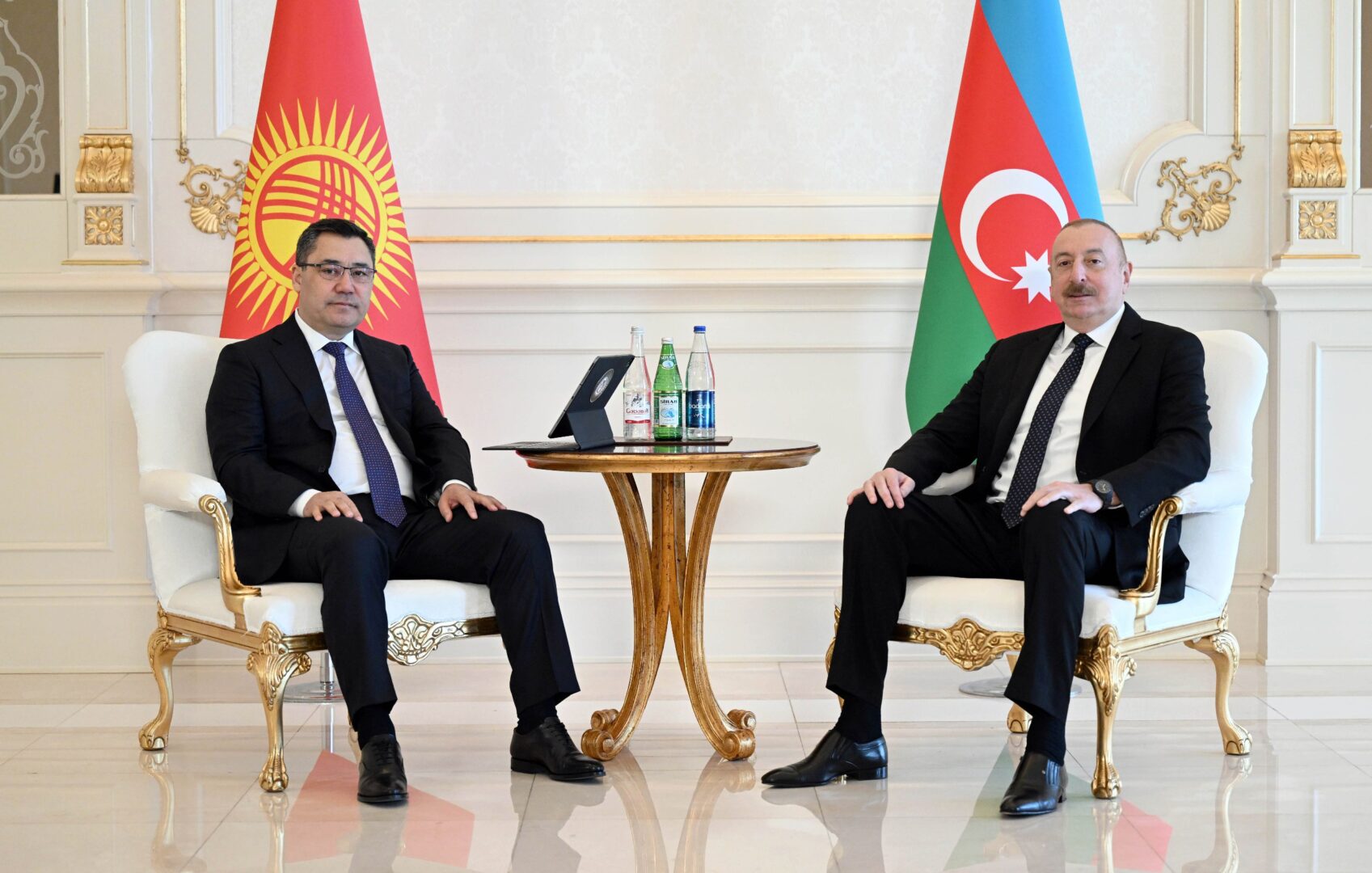 Садыр Жапаров и Ильхам Алиев в Баку провели заседание Межгоссовета Кыргызстана и Азербайджана