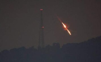 Иран нанес удары ракетами и дронами по целям в Израиле. Что происходит?