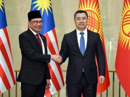 Садыр Жапаров провел переговоры с премьер-министром Малайзии
