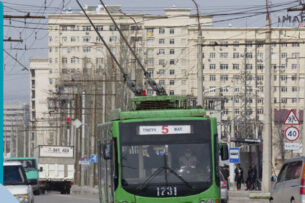 Ремонт дорог Бишкека: Изменены схемы движения троллейбусов