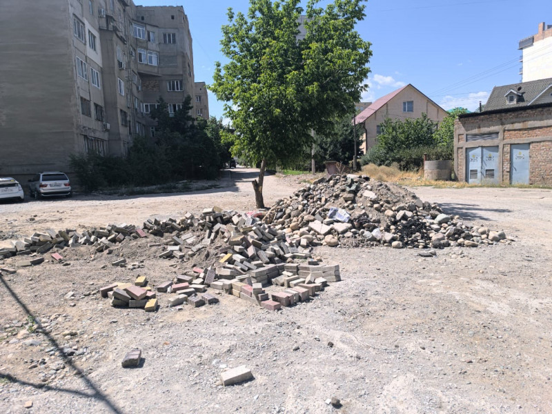 Несколько стройкомпаний в Бишкеке оштрафовали на 161 тыс. сомов