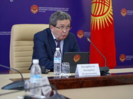 Председатель Верховного суда Кыргызстана обсудил с местными судами задержание коллег
