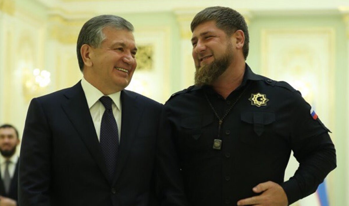 Рамзан Кадыров подарил президенту Мирзиёеву двух породистых лошадей