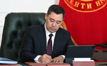 Садыр Жапаров объявил выговор председателю Национального банка Мелису Тургунбаеву