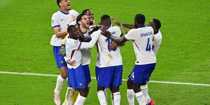 Франция обыграла Португалию и вышла в полуфинал Евро-2024. Мбаппе прокомментировал игру своей команды