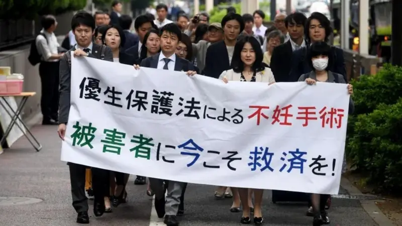 В Японии до 1990-х принудительно стерилизовали людей с инвалидностью. Теперь Верховный суд страны признал это неконституционным