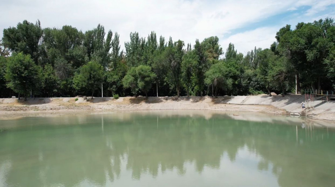 Озеро «Комсомольское» в Бишкеке наполняют водой