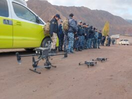 К поиску пропавших отца и сына в Жумгальском районе подключены сотрудники отдела БПЛА СБНОН МВД