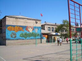 В школах Кыргызстана не хватает 947 педагогов