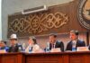 Жители Ошской области  попросили Омбудсмена Кыргызстана защитить их права на дома и бизнес-объекты в Кара-Суу, вблизи рынка «Туратали»
