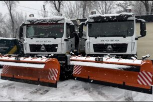 МП «Тазалык» вышло на подсыпку улиц Бишкека