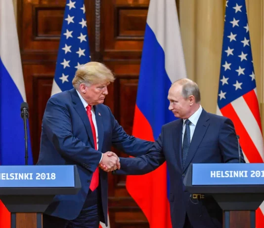 Президент Франции сообщил, что Трамп обсудит с Россией итоги переговоров в Стамбуле