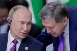 Bloomberg: Путин собирает команду тяжеловесов для переговоров по Украине