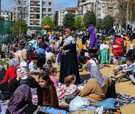 Паника в Стамбуле после серии землетрясений. Более 100 человек пострадали в результате прыжка с высоты — офис губернатора