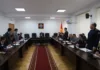 Ташиев встретился с представителями владельцев автомобилей с абхазскими и армянскими номерами