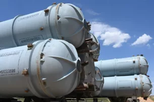 Кыргызстан получил от России систему С-300