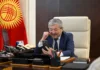 Адылбек Касымалиев поздравил альпинистку Асель Байбагышеву с успешным покорением  Эвереста
