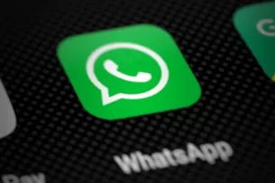 WhatsApp добавил нейросеть Perplexity для генерации изображений и ответов на запросы