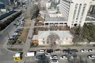 За незаконную приватизацию двухэтажного здания в Бишкеке возбуждено возбуждено уголовное дело в отношении ответственных лиц Федерации профсоюзов Кыргызстана