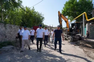 Мэр Бишкека проинспектировал строительство дорог