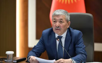 Адылбек Касымалиев представил результаты упрощения процедур лицензирования частных школ и замены водительских удостоверений