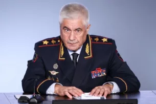 Глава МВД РФ призвал к высылке «бесполезных» мигрантов из России