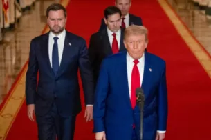 Иран обещает отомстить за атаки США: Трамп предупреждает о смене режима