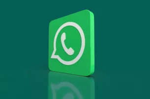 WhatsApp появятся ИИ-сводки, которые помогут «разгрести» море непрочитанных чатов