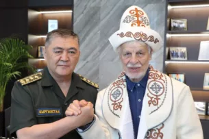 Камчыбек Ташиев провел встречу с известным итальянским актером Микеле Плачидо