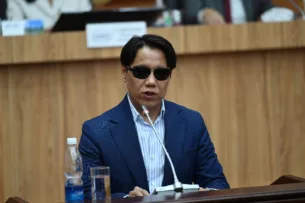 Дастан Бекешев предложил отменить принудительную эвакуацию автомобилей