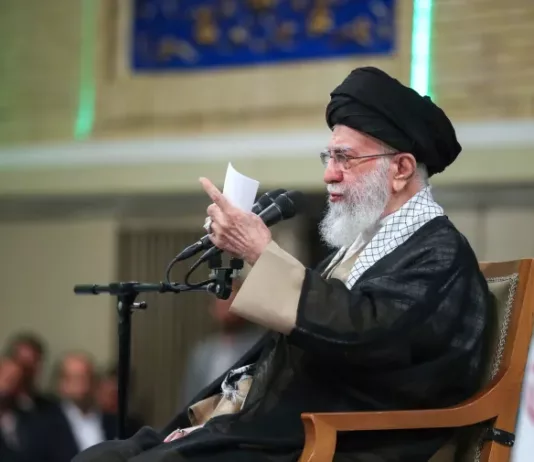 Аятолла Али Хаменеи погиб. Кто возьмет на себя обязанности верховного лидера Ирана?