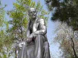 В Джалал-Абаде  тоже демонтировали памятник Ленину