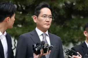 Глава Samsung оправдан Верховным судом Южной Кореи по обвинению в мошенничестве