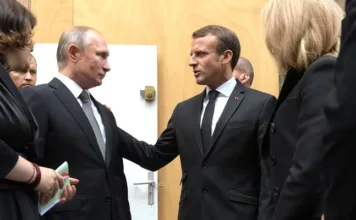 Первый за три года телефонный разговор президента России и президента Франции продлился два часа