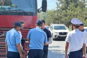 Рейды по большегрузам в Бишкеке: временное ограничение не соблюдали 50 водителей